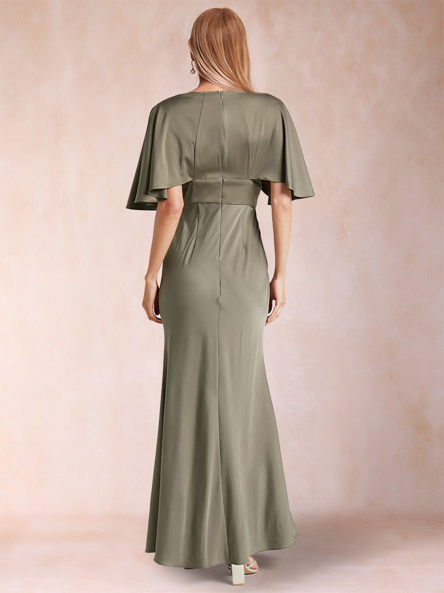 Etui-Linie/Säulen-Abendkleid aus Seidensatin mit V-Ausschnitt und kurzen Ärmeln und Schlitz an der Seite
