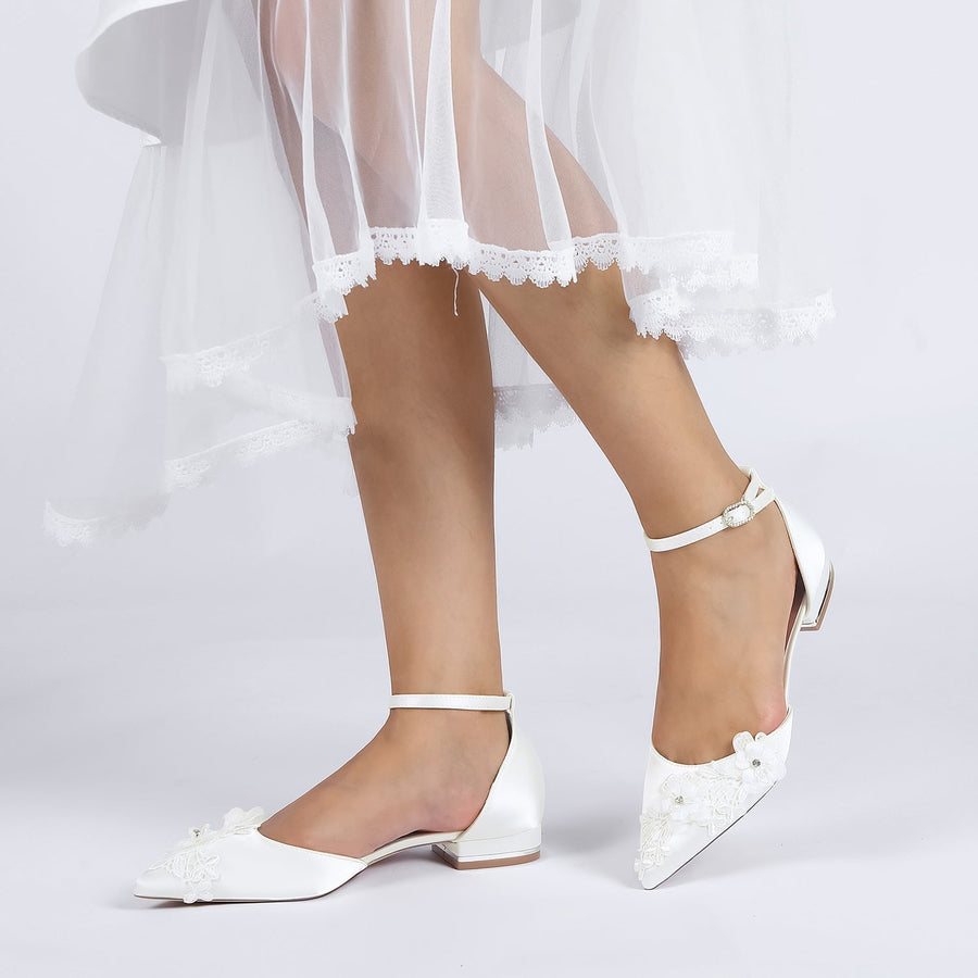 Damen Seidensatin mit Knöchelriemen Blume Geschlossene Zehen Flacher Absatz Hochzeitsschuhe