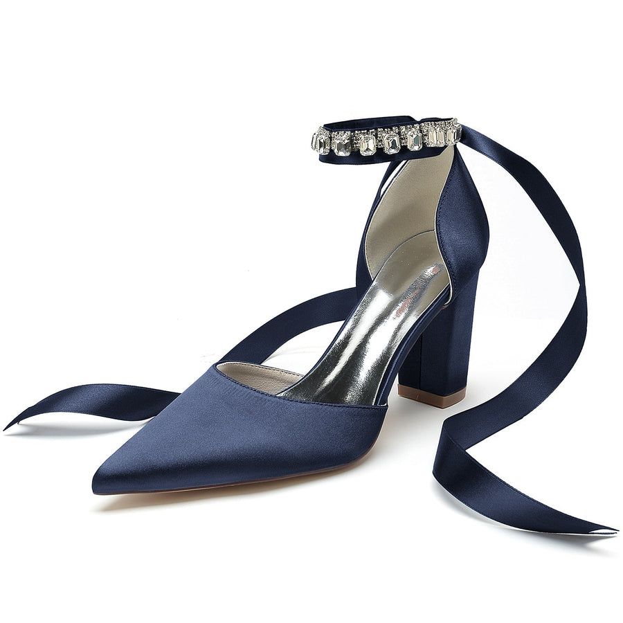 Damen Abendschuhe aus Seidensatin mit Knöchelriemen, Schnürung, geschlossener Spitze und klobigem Absatz