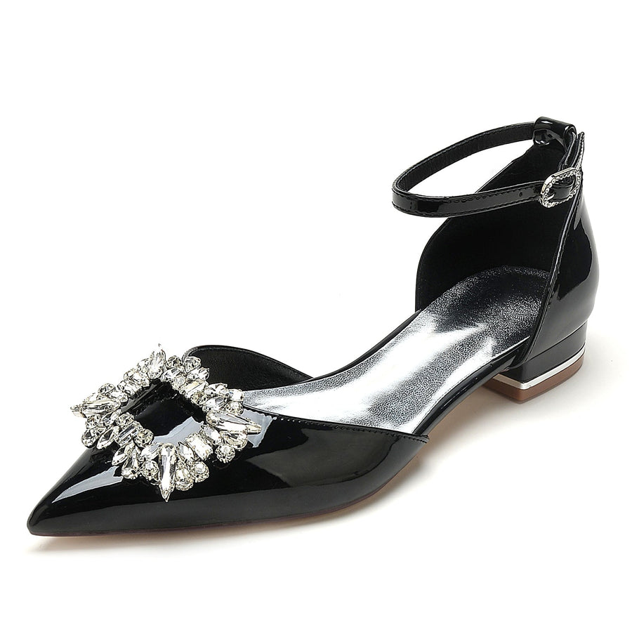 Damen-Hochzeitsschuhe mit Knöchelriemen aus Lackleder mit Spiegelfinish und Strasssteinen, geschlossene Zehenpartie, flacher Absatz