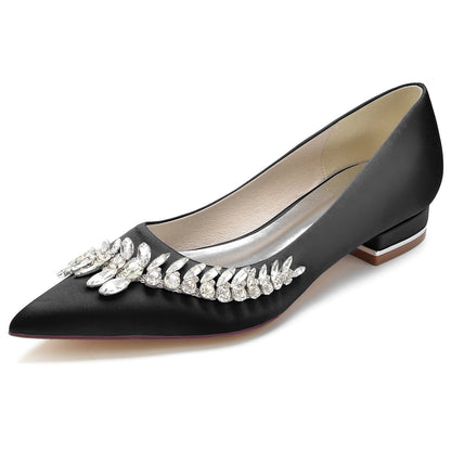 Damen Seidensatin mit flachem Absatz Geschlossene Zehenpartie Strass Partyschuhe