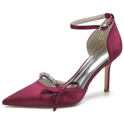 Damen Abendschuhe aus Seidensatin mit Knöchelriemen und Schleife und Strasssteinen, geschlossene Zehenpartie, Stilettoabsatz