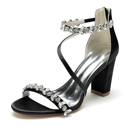 Damen Seidensatin mit Knöchelriemen Peep Toe Blockabsatz Strass Party Schuhe