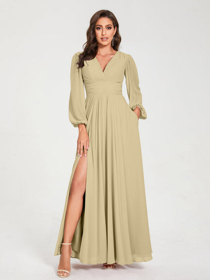A-Linie/Princess-Linie Chiffon V-Ausschnitt Lange Ärmel Seitlicher Schlitz Bodenlang mit Taschen Brautjungfernkleider