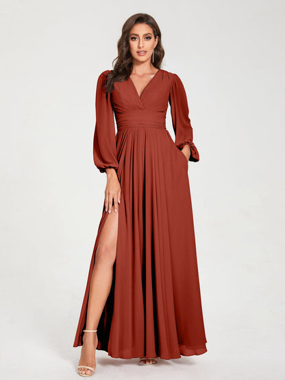 A-Linie/Princess-Linie Chiffon V-Ausschnitt Lange Ärmel Seitlicher Schlitz Bodenlang mit Taschen Brautjungfernkleider