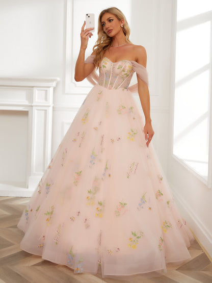 Lange Ballkleid-Abschlussballkleider aus Tüll mit Herzförmiger Stickerei Und Abnehmbarem Schal Und Ärmeln