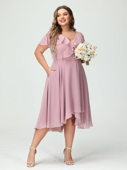 A-Linie/Prinzessin V-Ausschnitt Kurze Ärmel Chiffon Rüschen Hoch-Tief Übergröße Brautjungfernkleider mit Taschen
