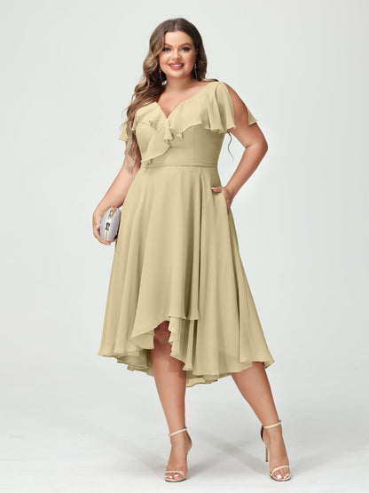 A-Linie/Prinzessin V-Ausschnitt Kurze Ärmel Chiffon Rüschen Hoch-Tief Übergröße Brautjungfernkleider mit Taschen