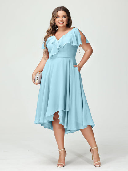 A-Linie/Prinzessin V-Ausschnitt Kurze Ärmel Chiffon Rüschen Hoch-Tief Übergröße Brautjungfernkleider mit Taschen