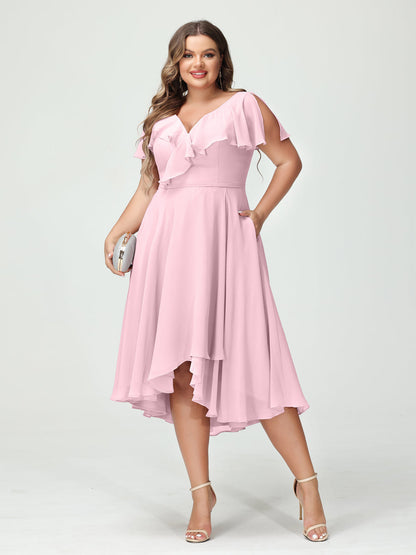 A-Linie/Prinzessin V-Ausschnitt Kurze Ärmel Chiffon Rüschen Hoch-Tief Übergröße Brautjungfernkleider mit Taschen