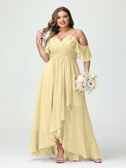 A-Linie/Princess-Linie Spaghettiträger V-Ausschnitt Kurze Ärmel Chiffon Rüschen Asymmetrisch Brautjungfernkleider In Übergröße